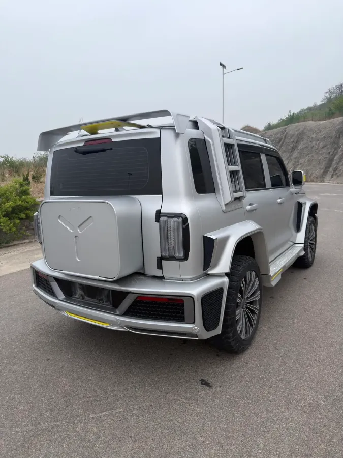 2021 Cyberspace 300 2.0T 227HP L4 8AT,autocango,china used car exporter,china ev exporter,chinese used car exporter,chinese used ev exporter