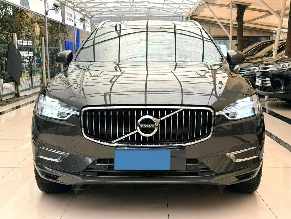 2021 Volvo XC60 2.0T 250HP L4 8AT,autocango,china used car exporter,china ev exporter,chinese used car exporter,chinese used ev exporter