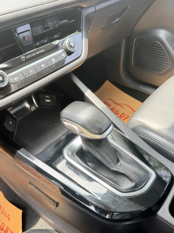 2021 Ford Escort 1.5L 122HP L3 6AT,autocango,china used car exporter,china ev exporter,chinese used car exporter,chinese used ev exporter