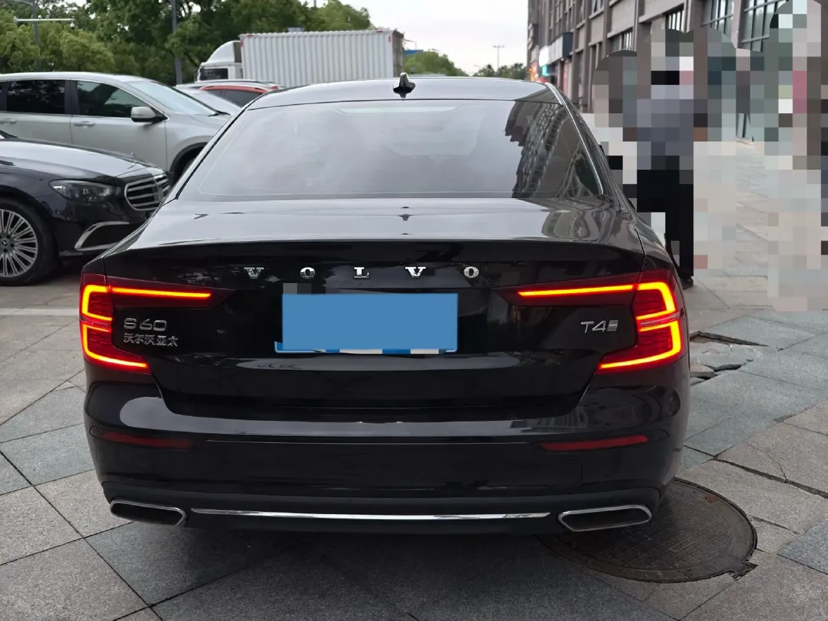 2020 Volvo S60 2.0T 190HP L4 8AT,autocango,china used car exporter,china ev exporter,chinese used car exporter,chinese used ev exporter