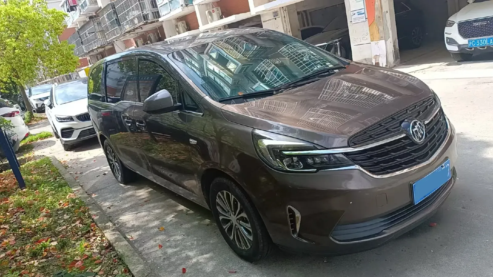 2021 Buick GL8 2.0T 237HP L4 9AT,autocango,china used car exporter,china ev exporter,chinese used car exporter,chinese used ev exporter