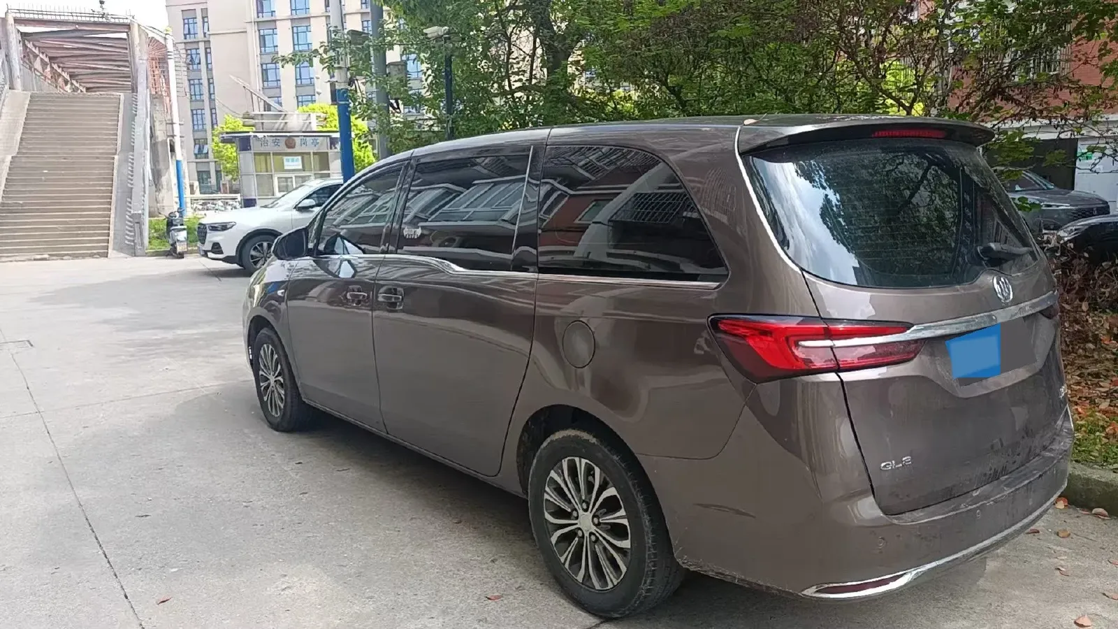 2021 Buick GL8 2.0T 237HP L4 9AT,autocango,china used car exporter,china ev exporter,chinese used car exporter,chinese used ev exporter