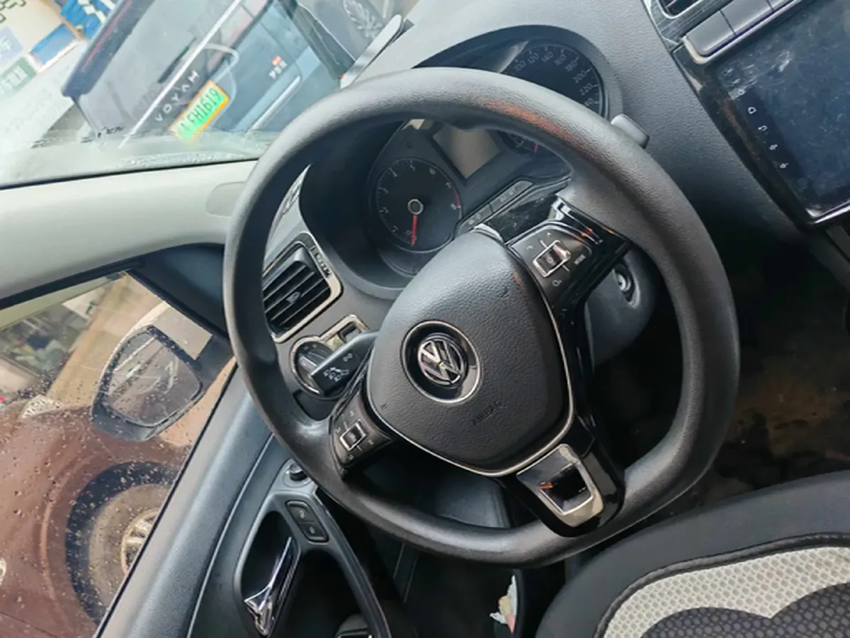 2016 Volkswagen Polo 1.4L 90HP L4 6AT,autocango,china used car exporter,china ev exporter,chinese used car exporter,chinese used ev exporter