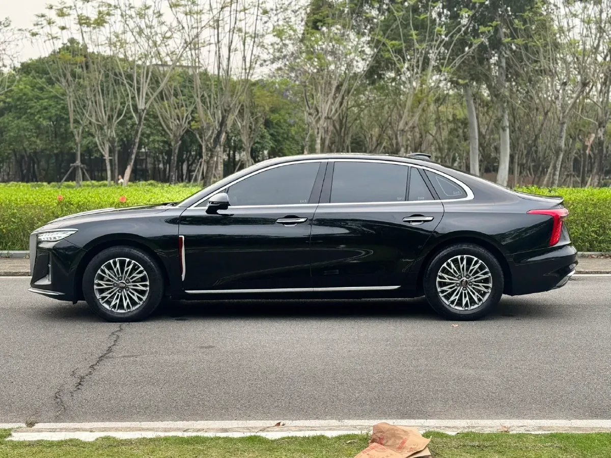 2024 HongQi H5 1.5T 169HP L4 7DCT,autocango,china used car exporter,china ev exporter,chinese used car exporter,chinese used ev exporter
