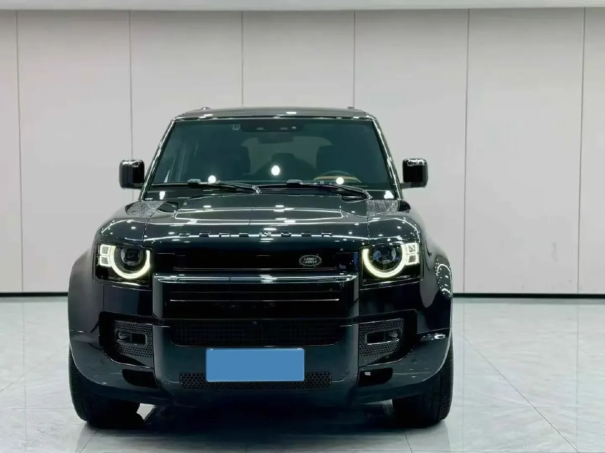 2024 Land Rover Defender 3.0T 400HP L6 8AT,autocango,china used car exporter,china ev exporter,chinese used car exporter,chinese used ev exporter