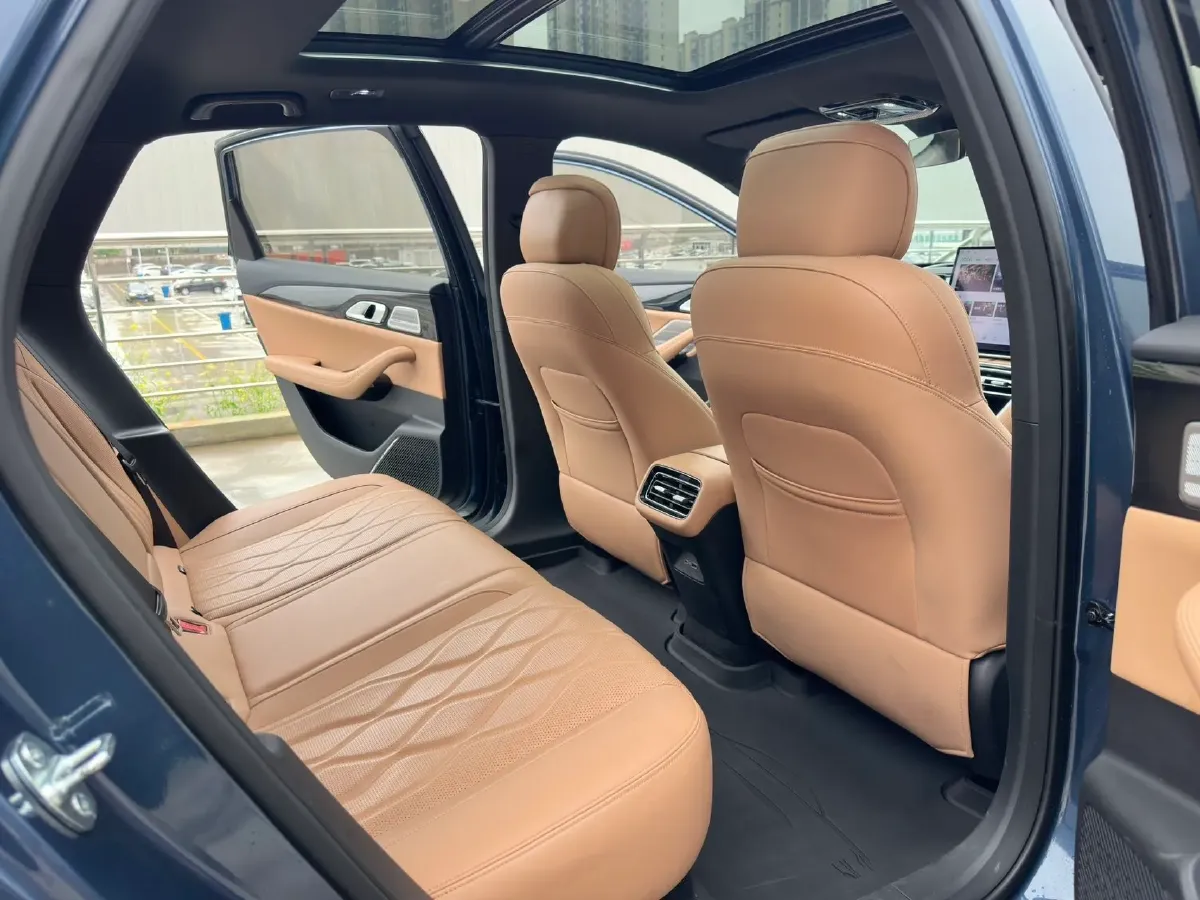 2025 Geely Galaxy A7 1.5L 112HP L4 1DHT PHEV,autocango,china used car exporter,china ev exporter,chinese used car exporter,chinese used ev exporter