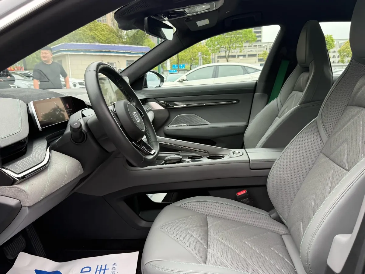 2023 Zeekr 001 BEV 86KWH,autocango,china used car exporter,china ev exporter,chinese used car exporter,chinese used ev exporter