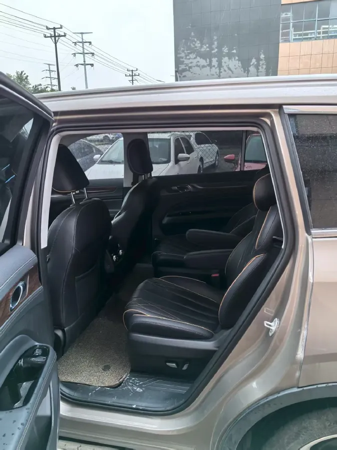 2021 Ford Equator 2.0T 224HP L4 6DCT,autocango,china used car exporter,china ev exporter,chinese used car exporter,chinese used ev exporter