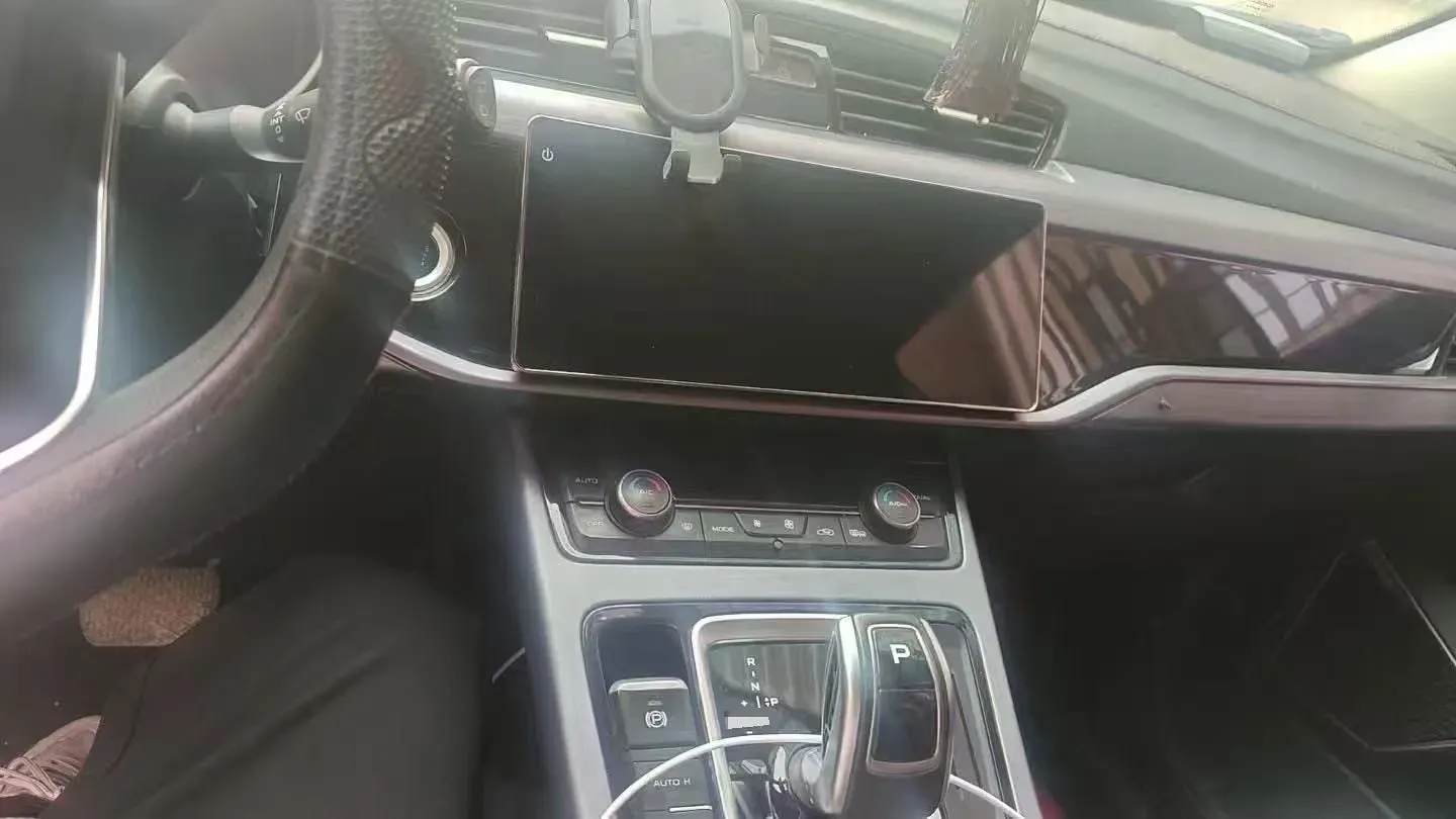 2020 Roewe i6 1.5T 169HP L4 7DCT,autocango,china used car exporter,china ev exporter,chinese used car exporter,chinese used ev exporter