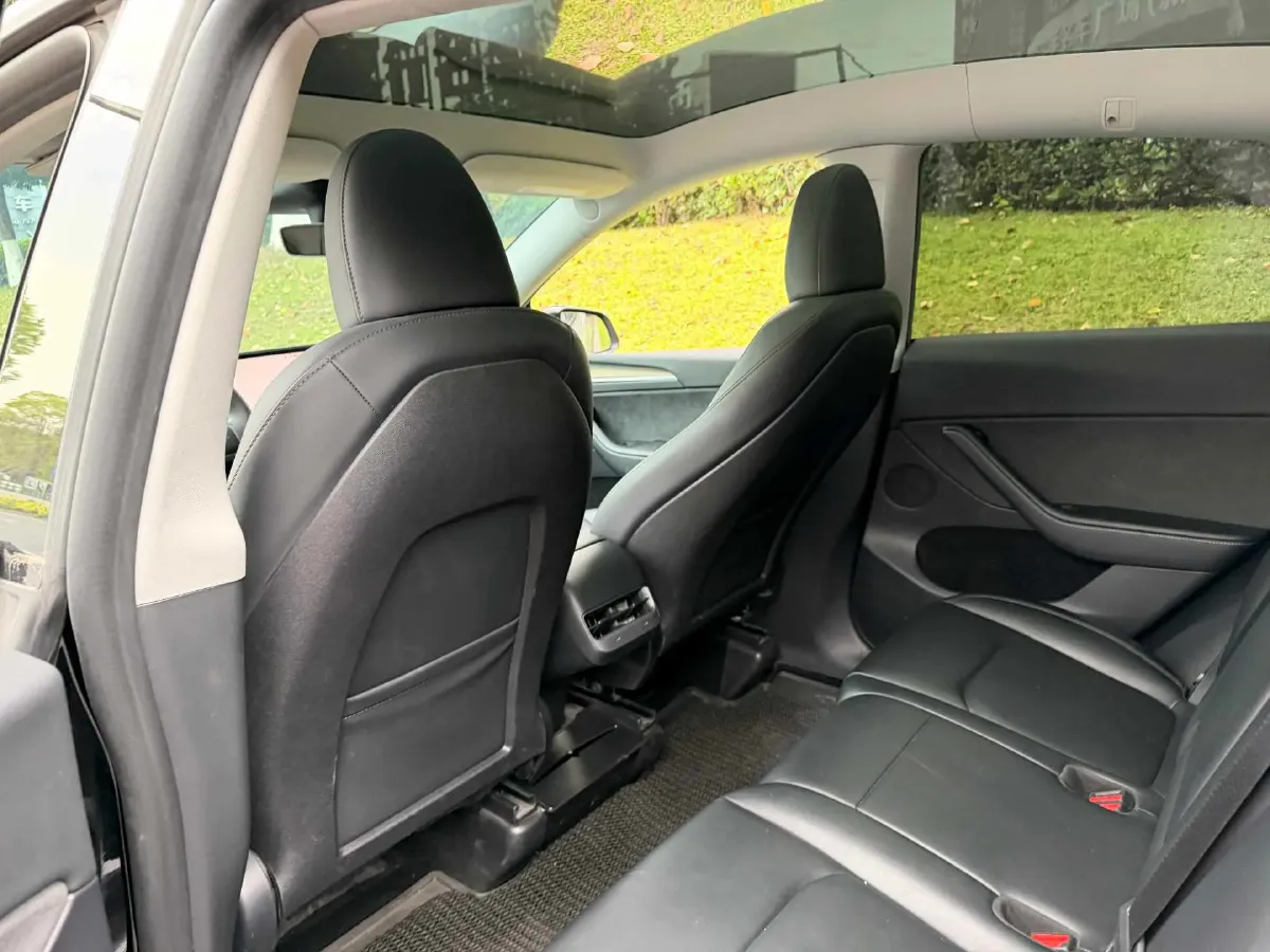 2022 Tesla Model Y BEV 60KWH,autocango,china used car exporter,china ev exporter,chinese used car exporter,chinese used ev exporter