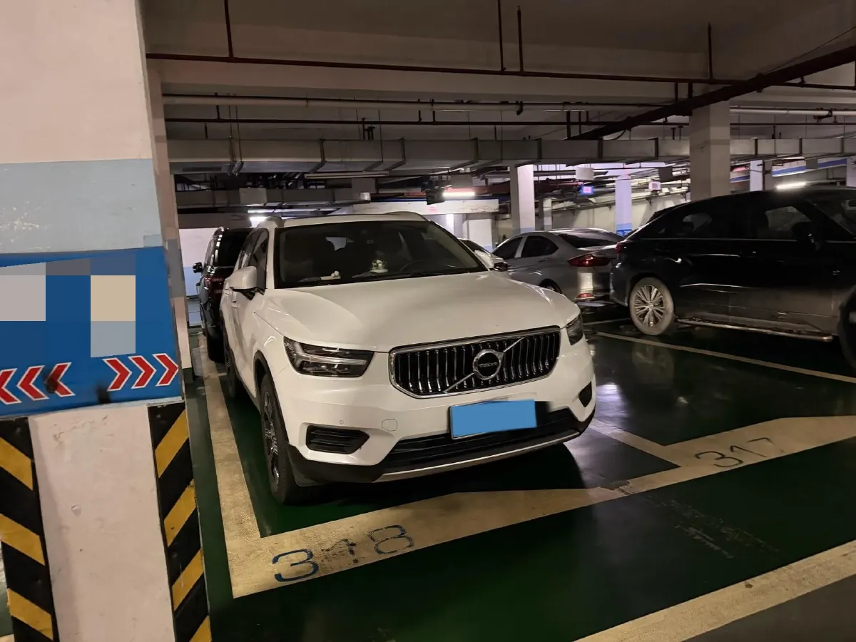 2020 Volvo XC40 1.5T 163HP L3 8AT,autocango,china used car exporter,china ev exporter,chinese used car exporter,chinese used ev exporter