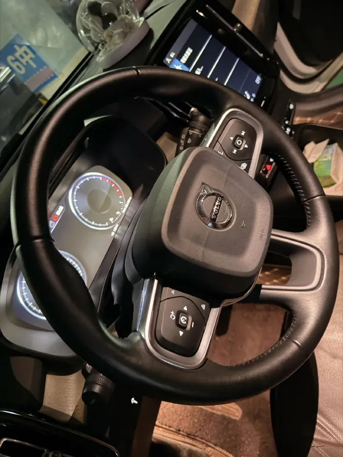 2020 Volvo XC40 1.5T 163HP L3 8AT,autocango,china used car exporter,china ev exporter,chinese used car exporter,chinese used ev exporter