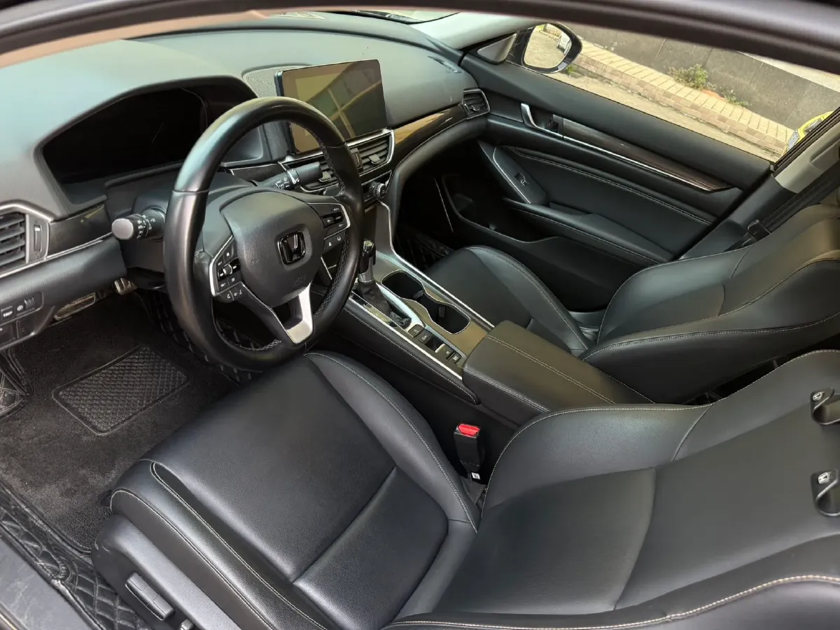 2022 Honda Accord 1.5T 194HP L4 CVT,autocango,china used car exporter,china ev exporter,chinese used car exporter,chinese used ev exporter