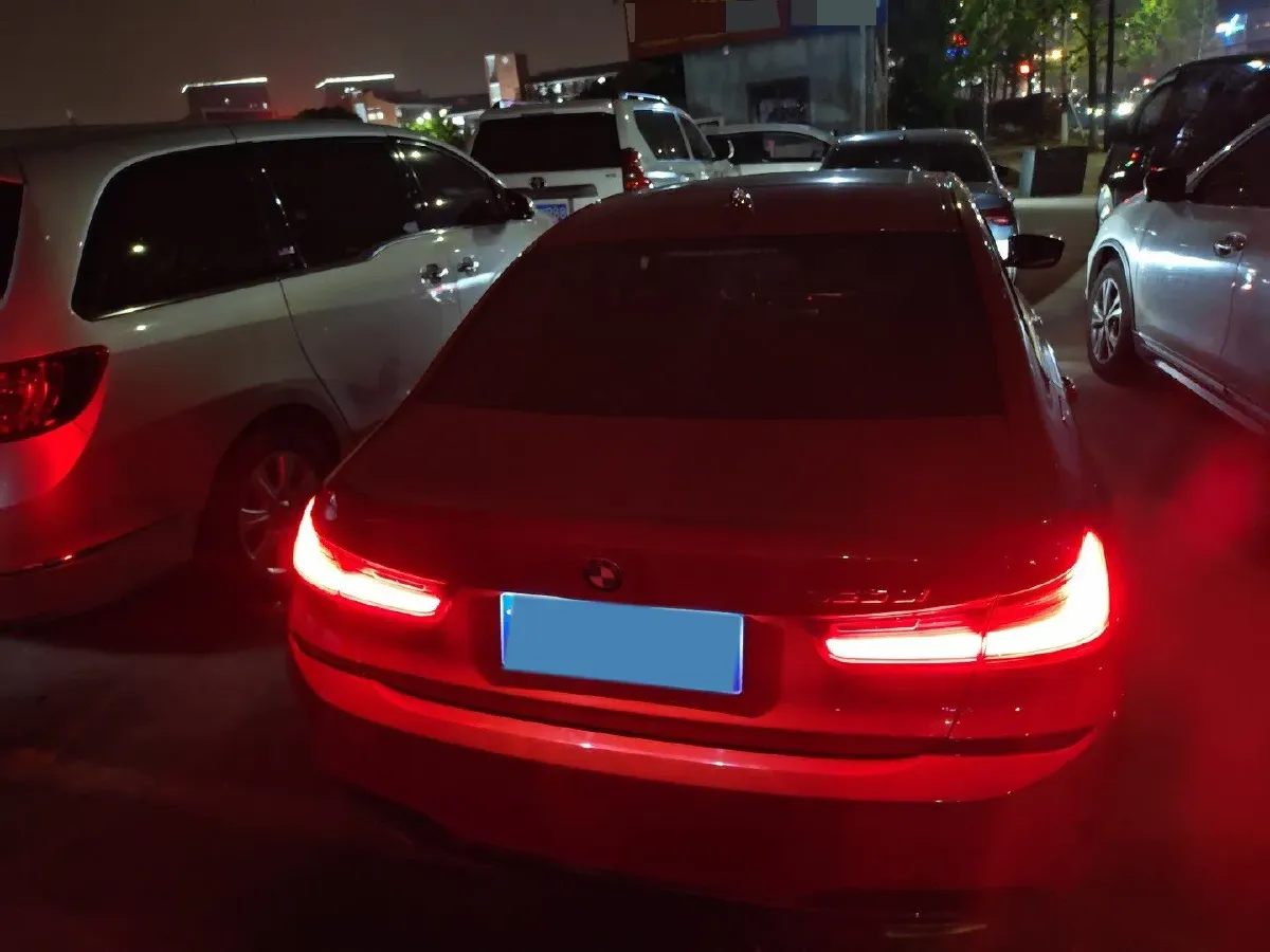 2022 BMW 3 Series 2.0T 156HP L4 8AT,autocango,china used car exporter,china ev exporter,chinese used car exporter,chinese used ev exporter