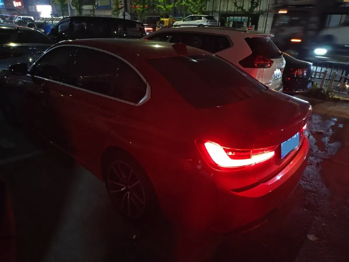 2022 BMW 3 Series 2.0T 156HP L4 8AT,autocango,china used car exporter,china ev exporter,chinese used car exporter,chinese used ev exporter