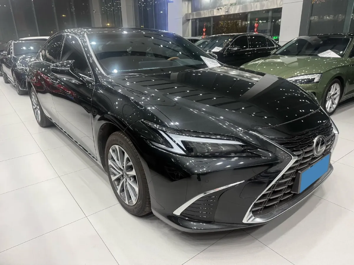 2024 Lexus ES 2.0L 173HP L4 CVT,autocango,china used car exporter,china ev exporter,chinese used car exporter,chinese used ev exporter