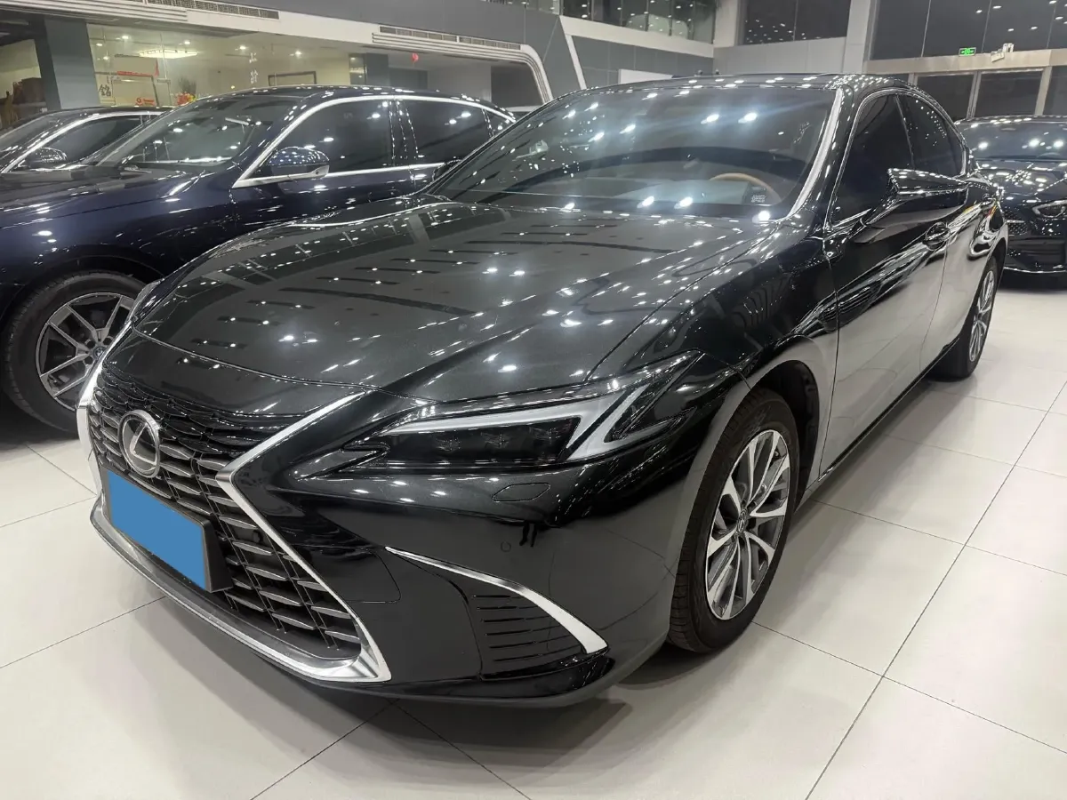 2024 Lexus ES 2.0L 173HP L4 CVT,autocango,china used car exporter,china ev exporter,chinese used car exporter,chinese used ev exporter