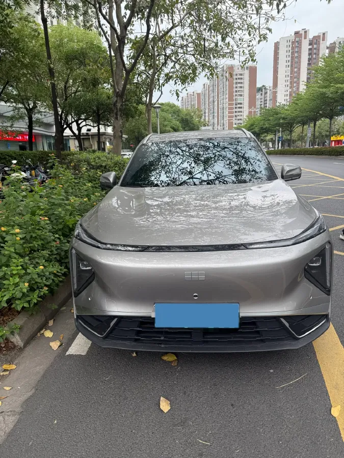 2025 Skyworth HT-i 1.5T 156HP L4 1DHT PHEV,autocango,china used car exporter,china ev exporter,chinese used car exporter,chinese used ev exporter