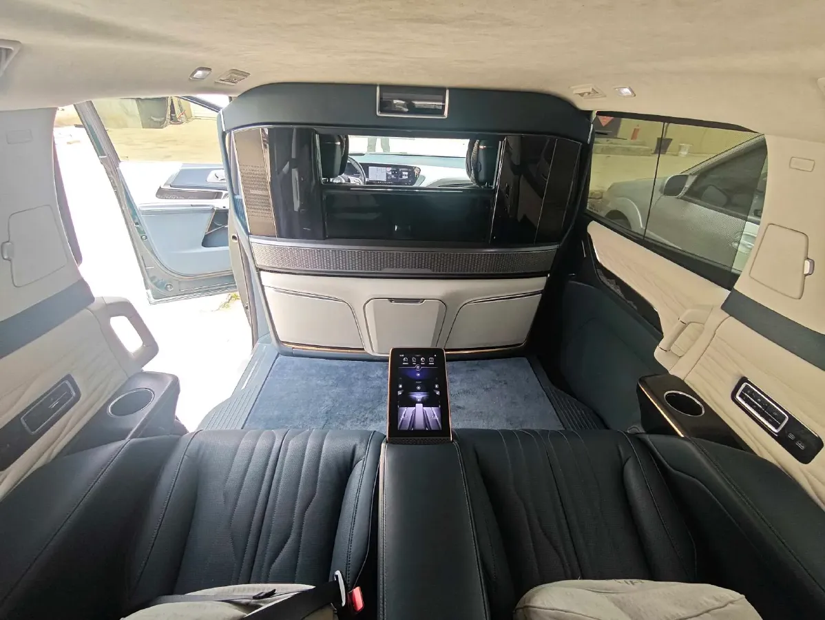 2023 Buick Century 2.0T 237HP L4 9AT,autocango,china used car exporter,china ev exporter,chinese used car exporter,chinese used ev exporter