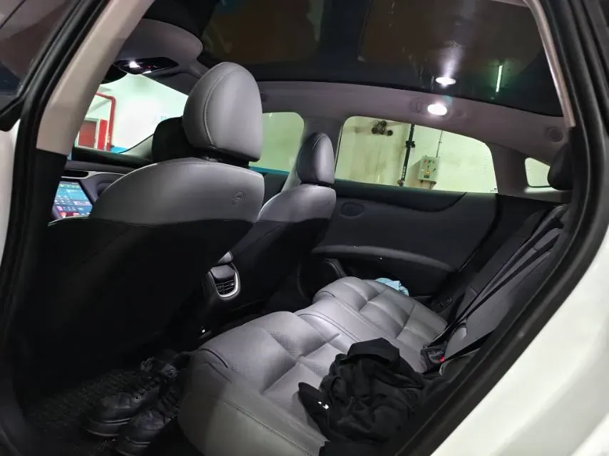 2024 IM L6 BEV 75KWH,autocango,china used car exporter,china ev exporter,chinese used car exporter,chinese used ev exporter