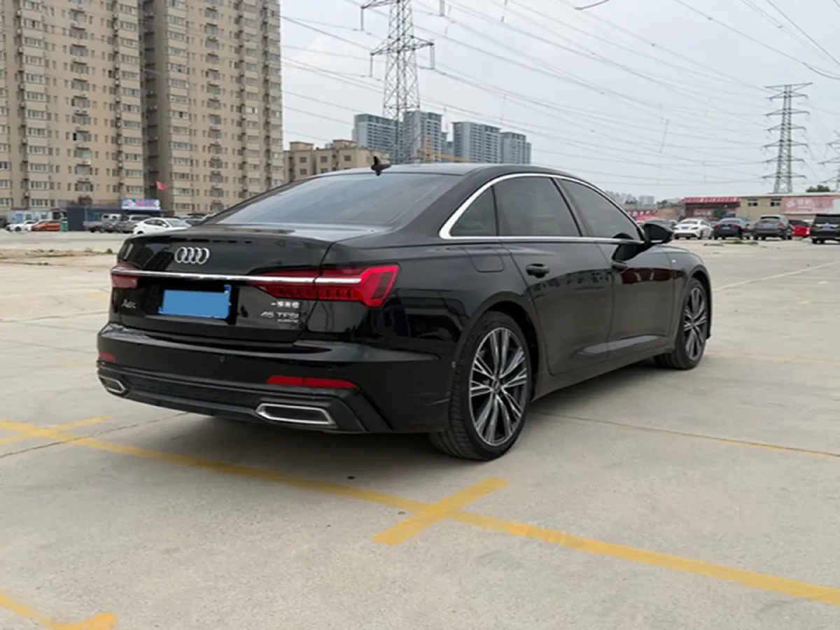2022 Audi A6L 2.0T 224HP L4 7DCT,autocango,china used car exporter,china ev exporter,chinese used car exporter,chinese used ev exporter