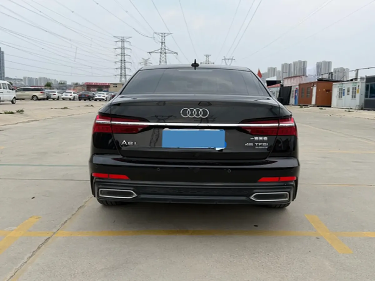 2022 Audi A6L 2.0T 224HP L4 7DCT,autocango,china used car exporter,china ev exporter,chinese used car exporter,chinese used ev exporter