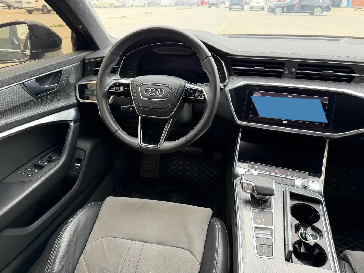 2022 Audi A6L 2.0T 224HP L4 7DCT,autocango,china used car exporter,china ev exporter,chinese used car exporter,chinese used ev exporter
