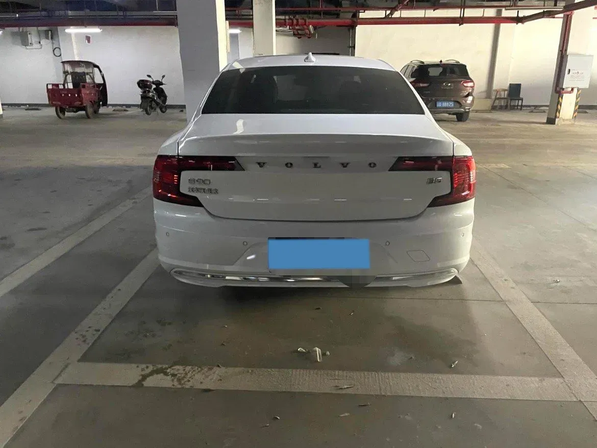 2022 Volvo S90 2.0T 250HP L4 8AT,autocango,china used car exporter,china ev exporter,chinese used car exporter,chinese used ev exporter