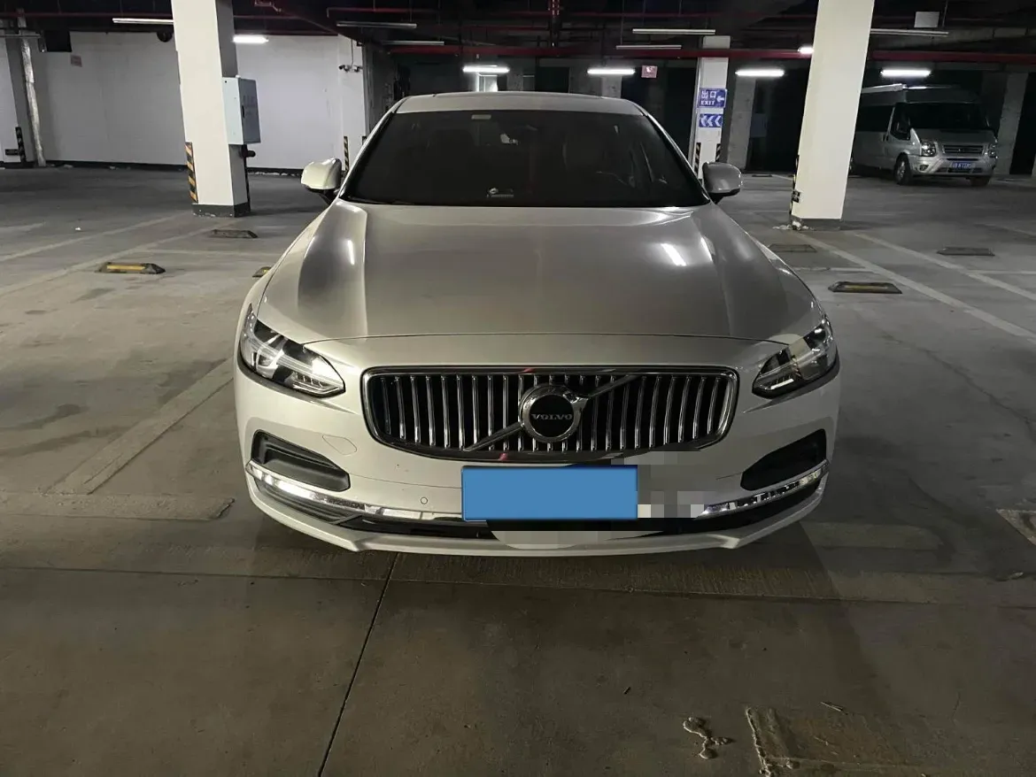 2022 Volvo S90 2.0T 250HP L4 8AT,autocango,china used car exporter,china ev exporter,chinese used car exporter,chinese used ev exporter