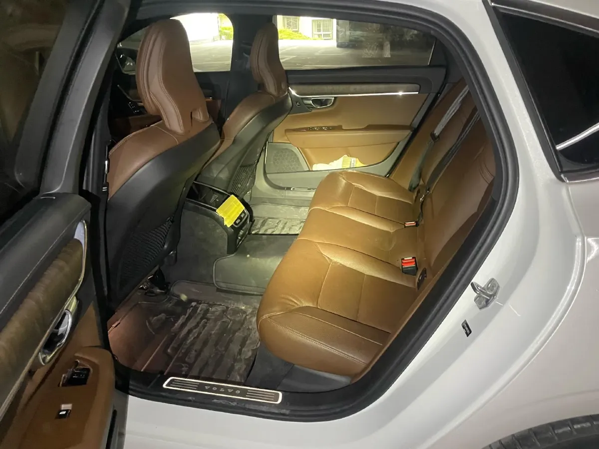 2022 Volvo S90 2.0T 250HP L4 8AT,autocango,china used car exporter,china ev exporter,chinese used car exporter,chinese used ev exporter