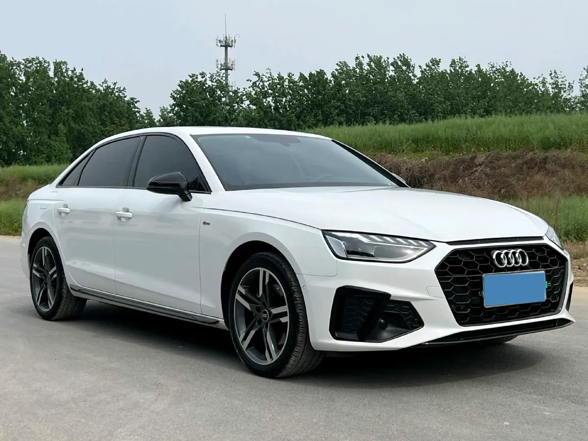 2023 Audi A4L 2.0T 190HP L4 7DCT,autocango,china used car exporter,china ev exporter,chinese used car exporter,chinese used ev exporter