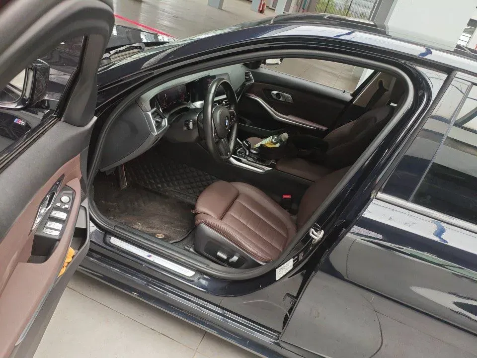 2020 BMW 3 Series 2.0T 156HP L4 8AT,autocango,china used car exporter,china ev exporter,chinese used car exporter,chinese used ev exporter