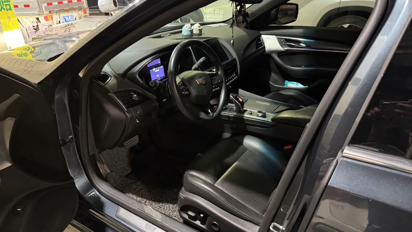 2021 Cadillac CT5 2.0T 237HP L4 10AT,autocango,china used car exporter,china ev exporter,chinese used car exporter,chinese used ev exporter