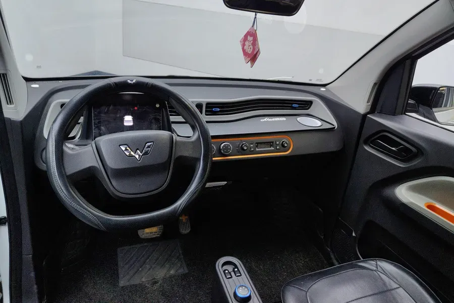 2020 WuLing HongGuang MINI EV BEV 9.3KWH,autocango,china used car exporter,china ev exporter,chinese used car exporter,chinese used ev exporter