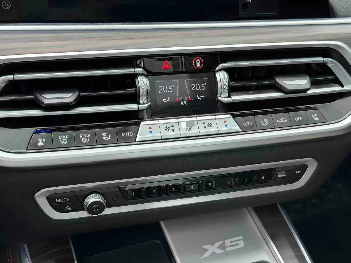 2022 BMW X5 3.0T 333HP L6 8AT,autocango,china used car exporter,china ev exporter,chinese used car exporter,chinese used ev exporter