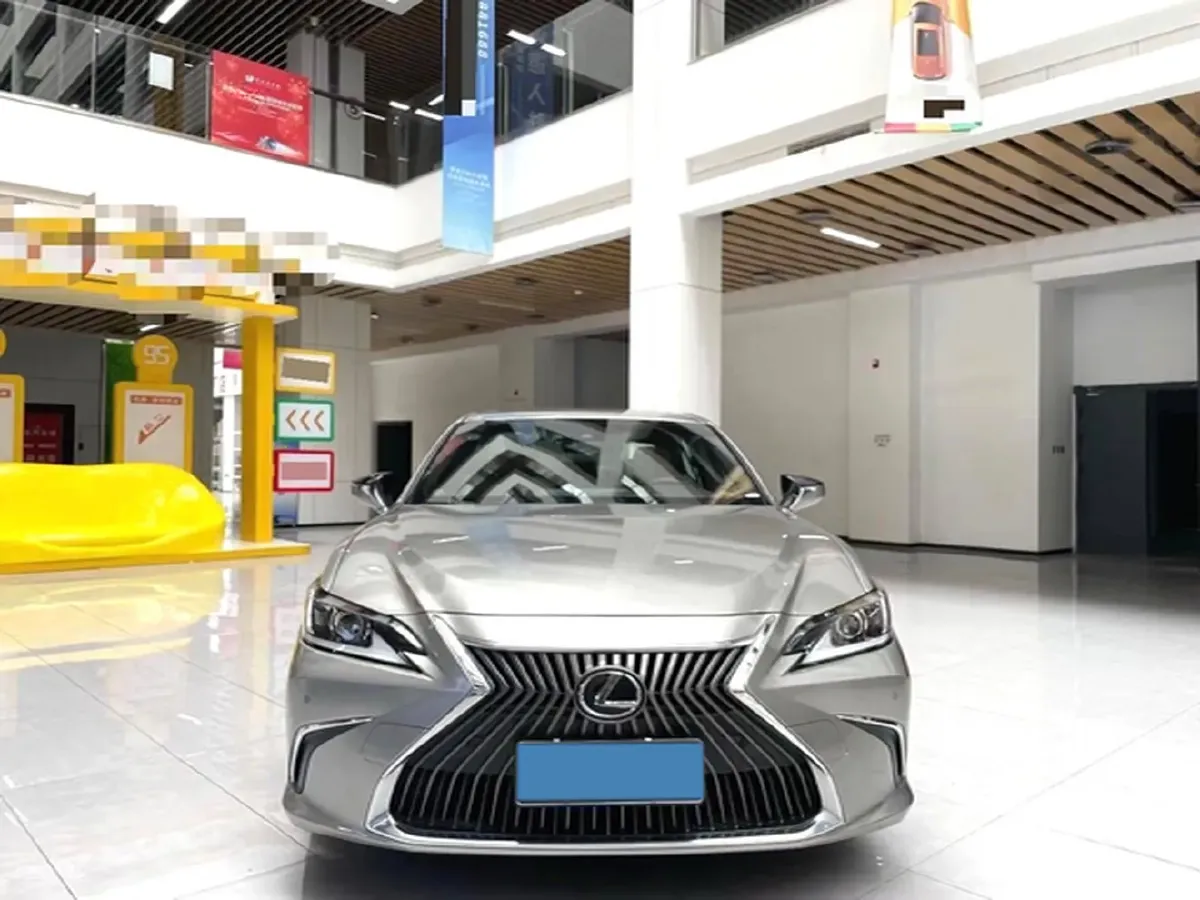 2018 Lexus ES 2.0L 167HP L4 6AT,autocango,china used car exporter,china ev exporter,chinese used car exporter,chinese used ev exporter