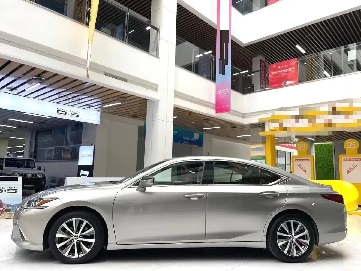 2018 Lexus ES 2.0L 167HP L4 6AT,autocango,china used car exporter,china ev exporter,chinese used car exporter,chinese used ev exporter