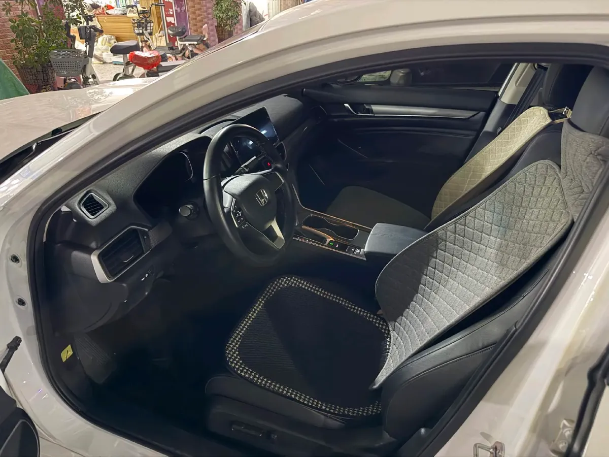 2022 Honda Accord 1.5T 194HP L4 CVT,autocango,china used car exporter,china ev exporter,chinese used car exporter,chinese used ev exporter