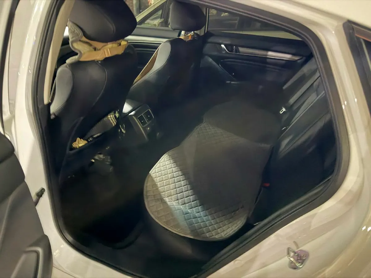 2022 Honda Accord 1.5T 194HP L4 CVT,autocango,china used car exporter,china ev exporter,chinese used car exporter,chinese used ev exporter