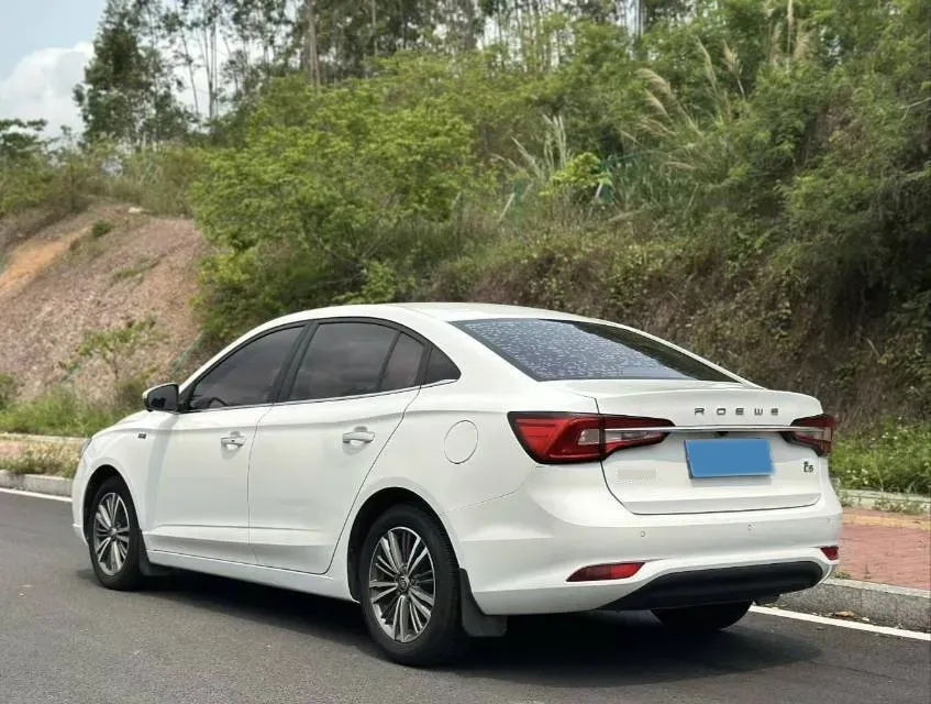 2019 Roewe i5 1.5L 120HP L4 CVT,autocango,china used car exporter,china ev exporter,chinese used car exporter,chinese used ev exporter