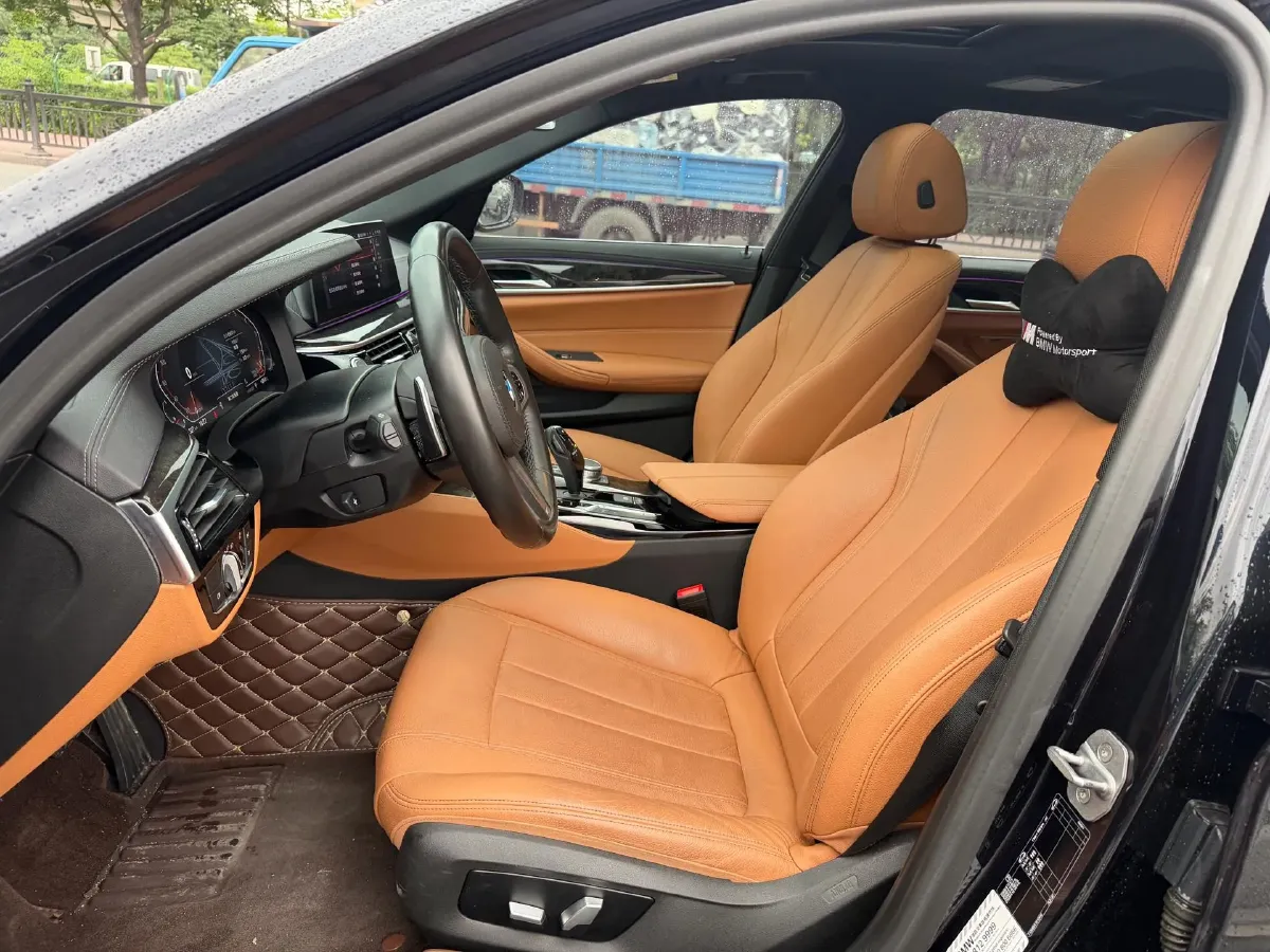 2020 BMW 5 Series 2.0T 252HP L4 8AT,autocango,china used car exporter,china ev exporter,chinese used car exporter,chinese used ev exporter