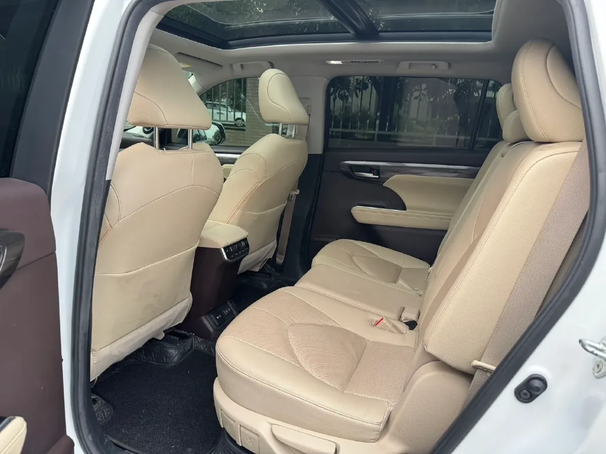 2022 Toyota Highlander 2.5L 192HP L4 E-CVT Hybrid,autocango,china used car exporter,china ev exporter,chinese used car exporter,chinese used ev exporter