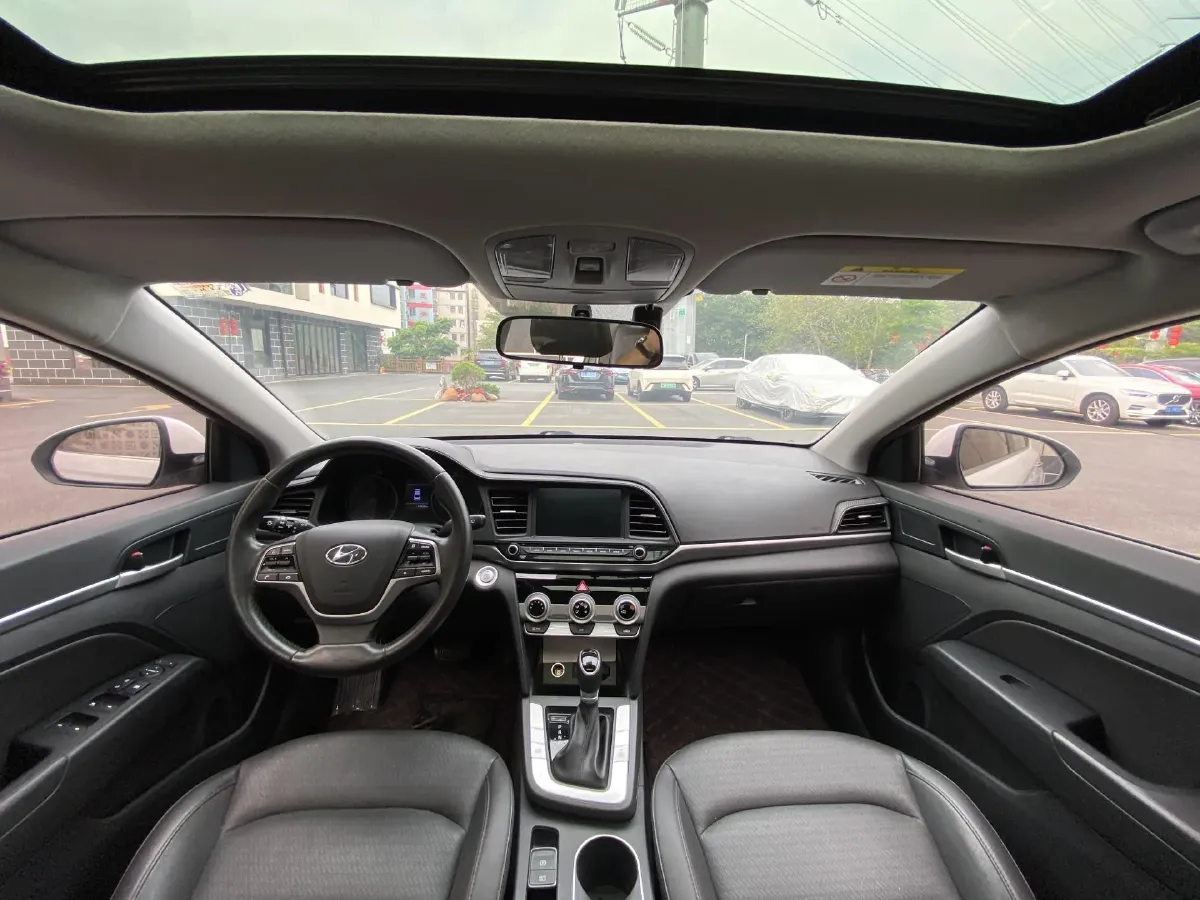 2020 Hyundai Elantra 1.5L 115HP L4 CVT,autocango,china used car exporter,china ev exporter,chinese used car exporter,chinese used ev exporter