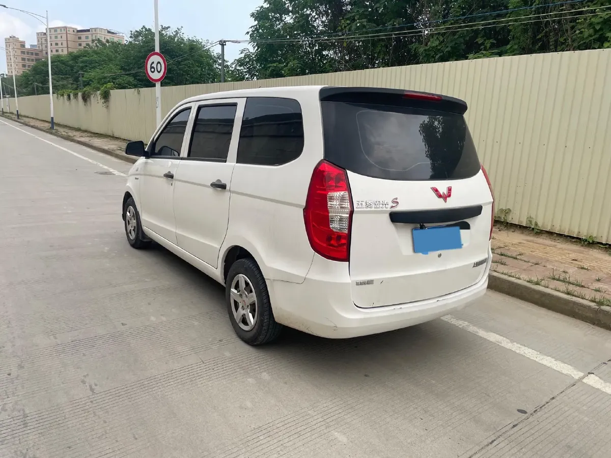 2015 WuLing HongGuang 1.5L 112HP L4 5MT,autocango,china used car exporter,china ev exporter,chinese used car exporter,chinese used ev exporter