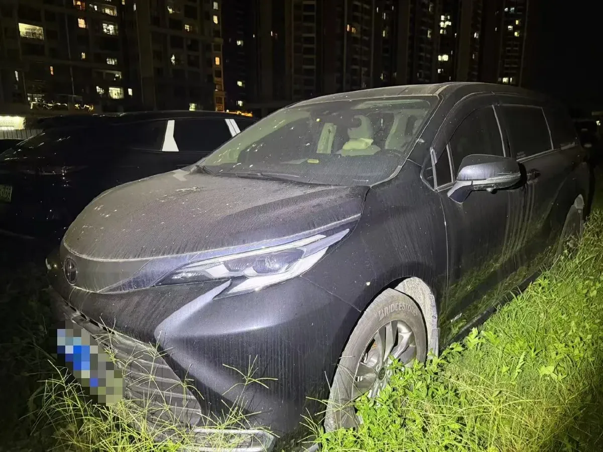 2024 Toyota Sienna 2.5L 189HP L4 E-CVT Hybrid,autocango,china used car exporter,china ev exporter,chinese used car exporter,chinese used ev exporter