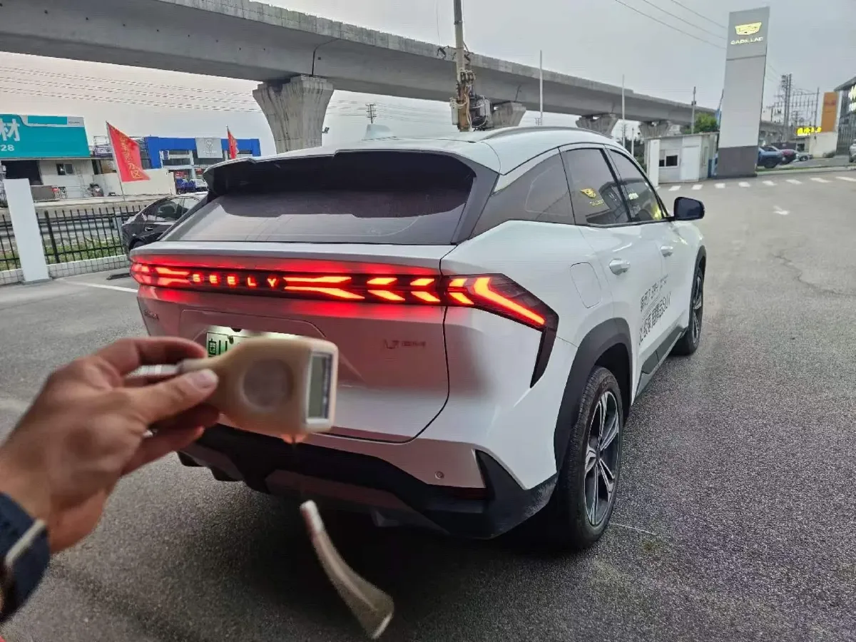 2025 Geely Galaxy L7 1.5L 112HP L4 1DHT PHEV 18.4KWH,autocango,china used car exporter,china ev exporter,chinese used car exporter,chinese used ev exporter