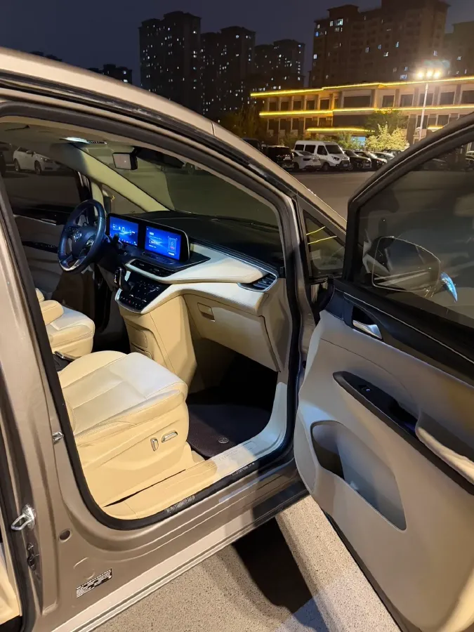 2023 Buick GL8 2.0T 237HP L4 9AT,autocango,china used car exporter,china ev exporter,chinese used car exporter,chinese used ev exporter