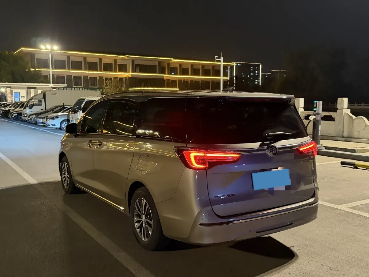 2023 Buick GL8 2.0T 237HP L4 9AT,autocango,china used car exporter,china ev exporter,chinese used car exporter,chinese used ev exporter