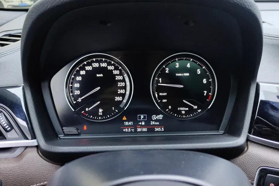 2020 BMW X2 2.0T 192HP L4 7DCT,autocango,china used car exporter,china ev exporter,chinese used car exporter,chinese used ev exporter