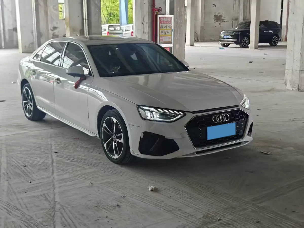2022 Audi A4L 2.0T 190HP L4 7DCT,autocango,china used car exporter,china ev exporter,chinese used car exporter,chinese used ev exporter